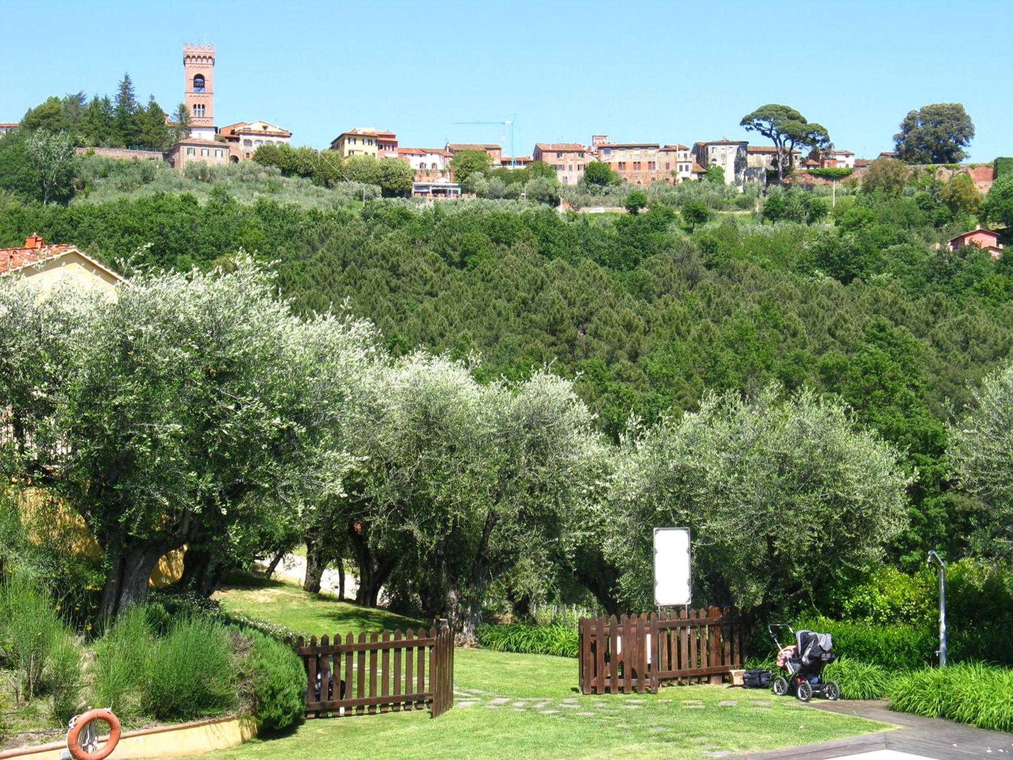 La Torre Wine Resort Montecarlo Exterior photo